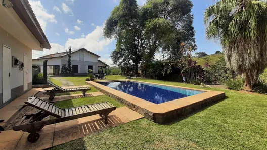 Fazenda / Sítio / Chácara com 5 Quartos à venda, 250m² no Rosa Machado, Piraí