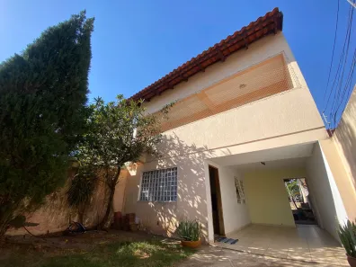 Sobrado com 3 Quartos à venda, 131m² no Jardim Atlântico, Goiânia
