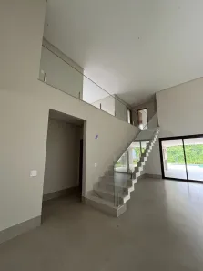 Casa de Condomínio com 3 Quartos à venda, 240m² no Chácara dos Lagos, Carapicuíba