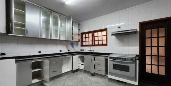 Sobrado com 4 Quartos para alugar, 256m² no Nova Petrópolis, São Bernardo do Campo