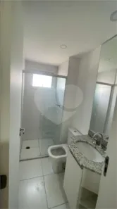 Apartamento com 3 Quartos para venda ou aluguel, 76m² no Jardim Tupanci, Barueri