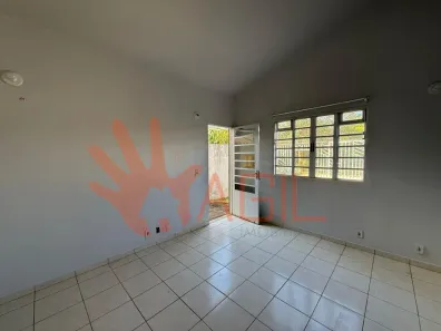Casa com 2 Quartos para alugar, 90m² no Apoena, Parauapebas