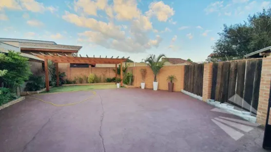 Loja / Salão / Ponto Comercial à venda, 415m² no Caminho Novo, Tremembé