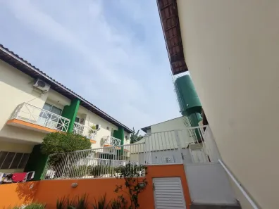Casa de Condomínio com 2 Quartos à venda, 60m² no Moquetá, Nova Iguaçu