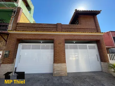 Sobrado com 3 Quartos à venda, 190m² no Cosmorama, Mesquita