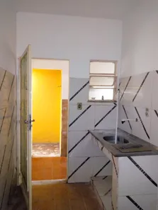 Casa com 1 Quarto para alugar, 50m² no Areia Branca, Belford Roxo