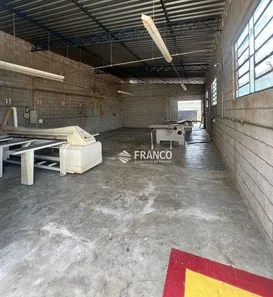 Galpão / Depósito / Armazém para venda ou aluguel, 1141m² no Terra Nova, Taubaté