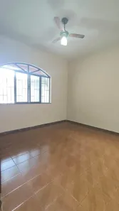 Casa com 3 Quartos para alugar, 200m² no Grã-Duquesa, Governador Valadares