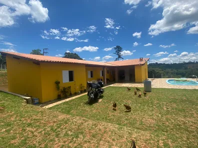 Fazenda / Sítio / Chácara com 3 Quartos à venda, 8000m² no , Mairinque