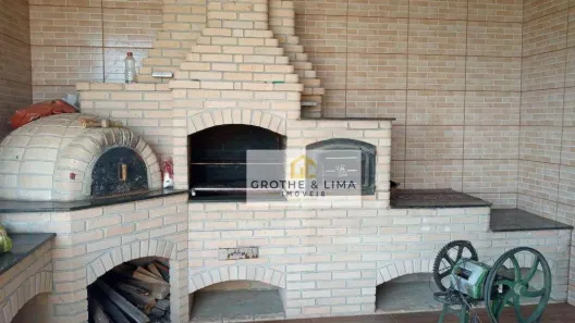 Fazenda / Sítio / Chácara com 4 Quartos à venda, 580m² no Chácara Marambaia, Caçapava