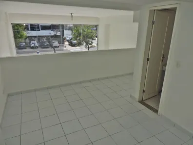 Loja / Salão / Ponto Comercial para alugar, 62m² no Lagoa Nova, Natal