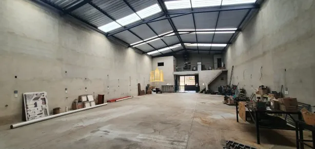 Galpão / Depósito / Armazém à venda, 360m² no São Pedro, Esmeraldas
