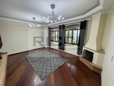 Sobrado com 3 Quartos para alugar, 264m² no Parque Residencial Itapeti, Mogi das Cruzes