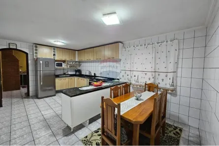 Sobrado com 3 Quartos para alugar, 260m² no Jardim Olinda, Mauá