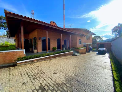 Casa com 4 Quartos à venda, 350m² no Centro, Embu das Artes