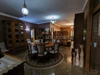 Casa de Condomínio com 5 Quartos à venda, 450m² no Região dos Lagos, Brasília