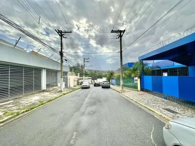 Prédio Inteiro com 8 Quartos para venda ou aluguel, 391m² no Jardim Nomura, Cotia
