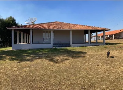 Fazenda / Sítio / Chácara com 3 Quartos à venda, 150m² no , Alambari