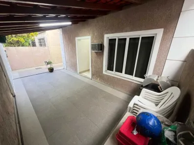 Casa com 3 Quartos à venda, 170m² no Vila Emil, Mesquita