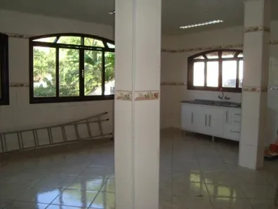 Casa com 3 Quartos para alugar, 120m² no Mosela, Petrópolis