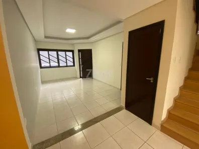 Sobrado com 3 Quartos à venda, 125m² no Saguaçu, Joinville