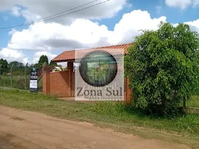 Fazenda / Sítio / Chácara com 2 Quartos à venda, 200m² no Carafá, Votorantim