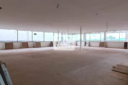 Conjunto Comercial / Sala à venda, 270m² no Vila da Serra, Nova Lima