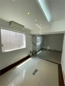 Casa Comercial com 3 Quartos para venda ou aluguel, 186m² no Vila Gumercindo, São Paulo