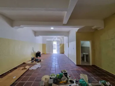 Loja / Salão / Ponto Comercial para alugar, 77m² no Centro, Itatiba