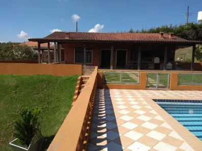 Fazenda / Sítio / Chácara com 5 Quartos à venda, 250m² no , Mairinque