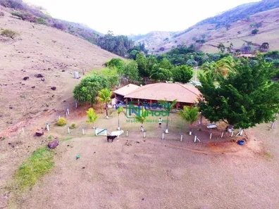 Fazenda / Sítio / Chácara com 3 Quartos à venda, 350m² no Centro, Ipeúna