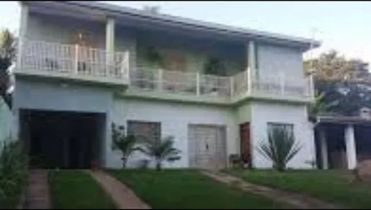 Fazenda / Sítio / Chácara com 3 Quartos à venda, 140m² no Chácara Recreio Floresta, Jaguariúna