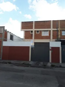 Galpão / Depósito / Armazém para alugar, 130m² no Vila Endres, Guarulhos