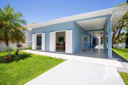 Casa com 4 Quartos para alugar, 200m² no Atami, Pontal do Paraná