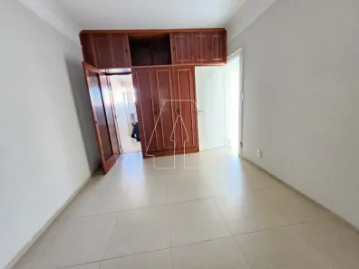 Sobrado com 4 Quartos para alugar, 315m² no Santana, Araçatuba