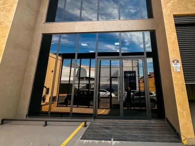Galpão / Depósito / Armazém com 2 Quartos à venda, 336m² no Santa Maria, Uberaba