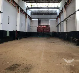Galpão / Depósito / Armazém para venda ou aluguel, 2000m² no Vila Sorocabana, Mairinque