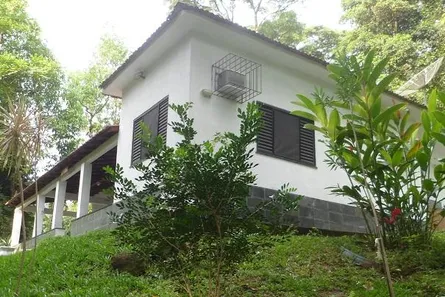 Fazenda / Sítio / Chácara com 3 Quartos à venda, 180m² no Boca do Mato, Cachoeiras de Macacu
