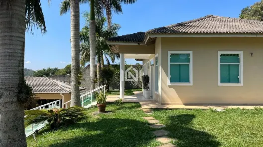 Fazenda / Sítio / Chácara com 4 Quartos para venda ou aluguel, 536m² no , Vargem Grande Paulista