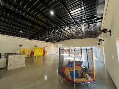 Loja / Salão / Ponto Comercial à venda, 300m² no Jardim Santana, Cravinhos
