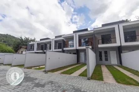 Sobrado com 2 Quartos à venda, 75m² no Velha, Blumenau
