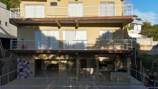 Casa de Condomínio com 3 Quartos para alugar, 420m² no Caraguatá, Mairiporã