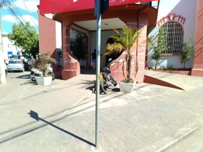 Prédio Inteiro à venda, 1650m² no Centro, Sete Lagoas