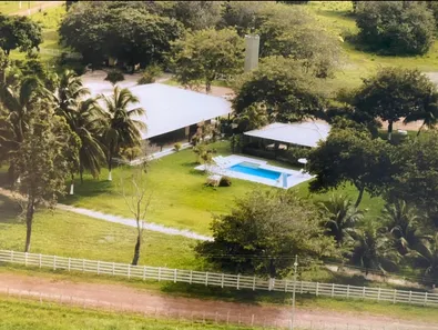 Fazenda / Sítio / Chácara com 7 Quartos à venda, 1000m² no , Trairi