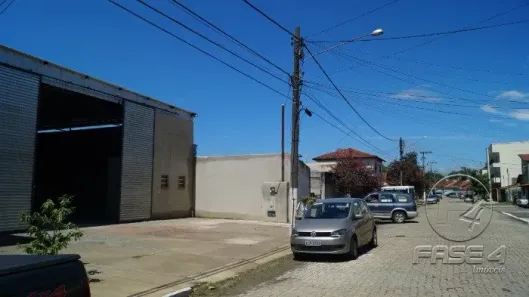 Galpão / Depósito / Armazém à venda, 360m² no Vila Julieta, Resende