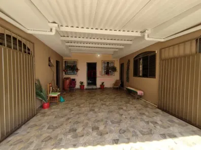 Prédio Inteiro com 2 Quartos à venda, 110m² no Jardim Alvorada, Maringá