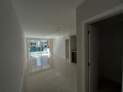 Apartamento com 3 Quartos para alugar, 121m² no Centro, Florianópolis