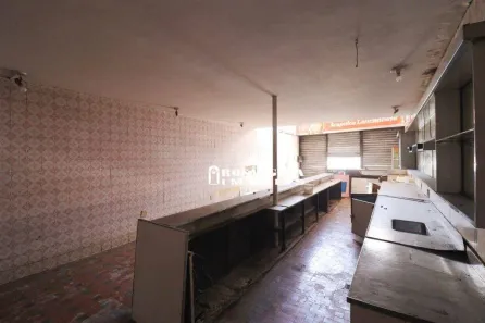 Loja / Salão / Ponto Comercial à venda, 145m² no Várzea, Teresópolis