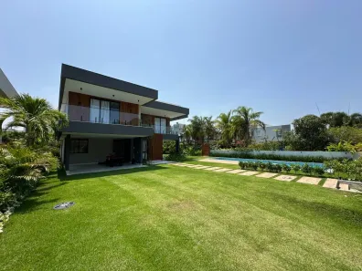Casa de Condomínio com 5 Quartos para venda ou aluguel, 650m² no Busca Vida (Abrantes), Camaçari