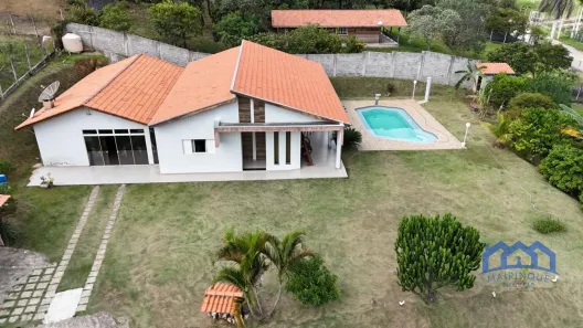 Fazenda / Sítio / Chácara com 4 Quartos à venda, 2500m² no Aluminio, Alumínio